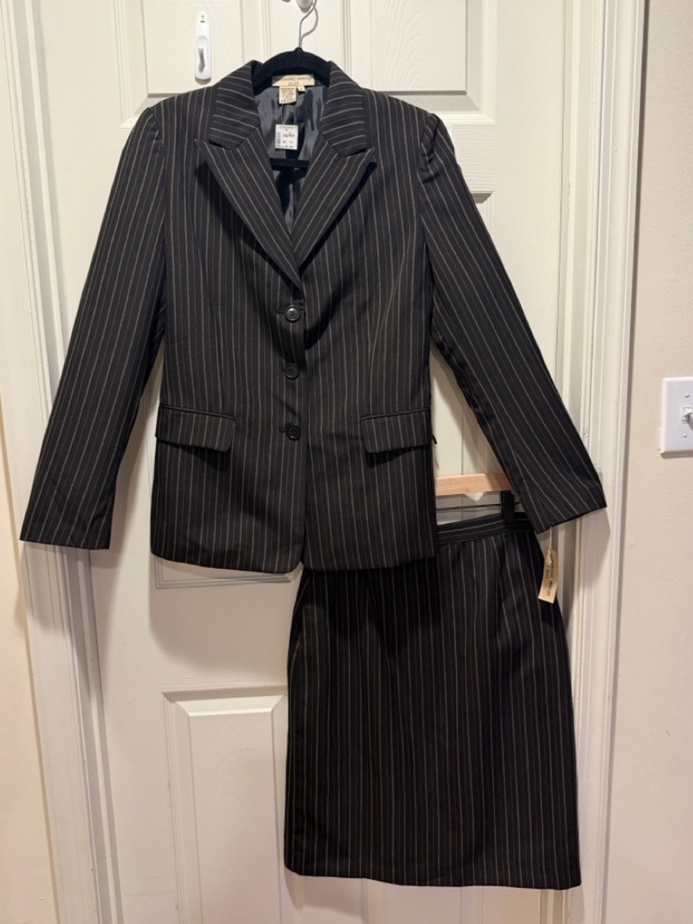 Vertical Design Brown Pinstriped Women's Skirt & Blazer Suit Set